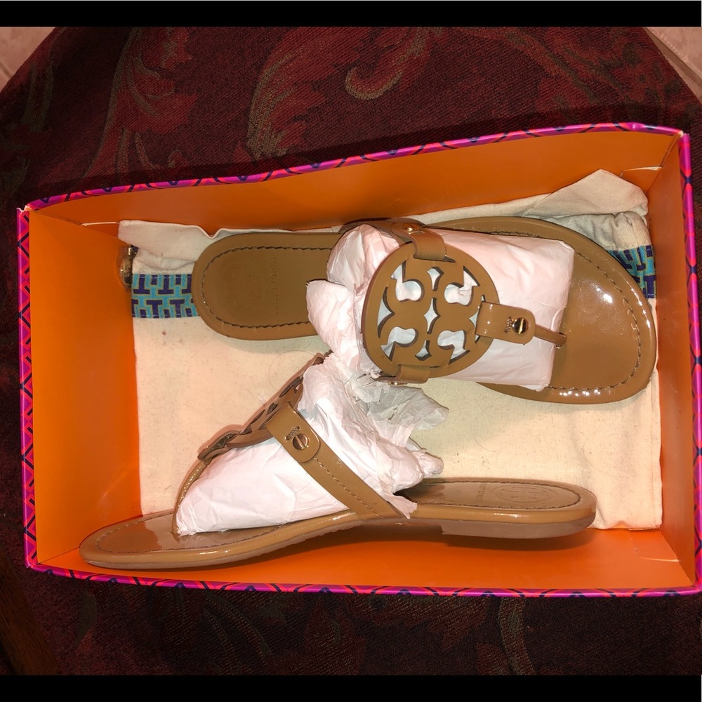 Nude tory burch sandals